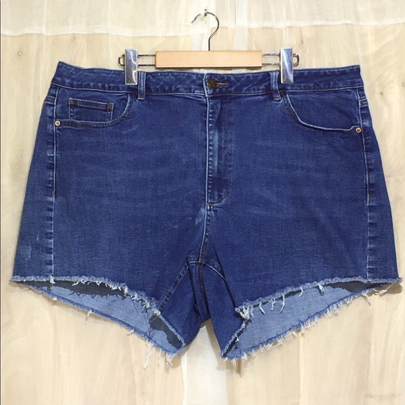 Plus size US 22 women jean shorts - Picture 1 of 3